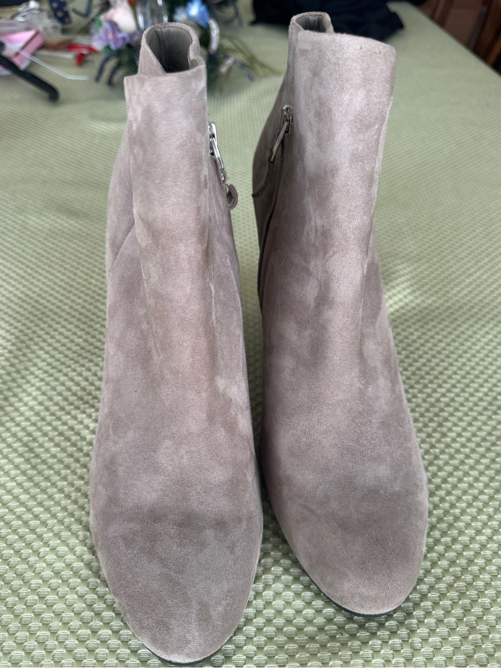 Sam Edelman Size 10 Puddy Taupe Suede Ankle Booties 4” Heel & Side Zipper. NEW